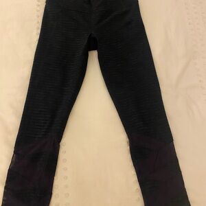 Athleta women’s Navy leggings size XS